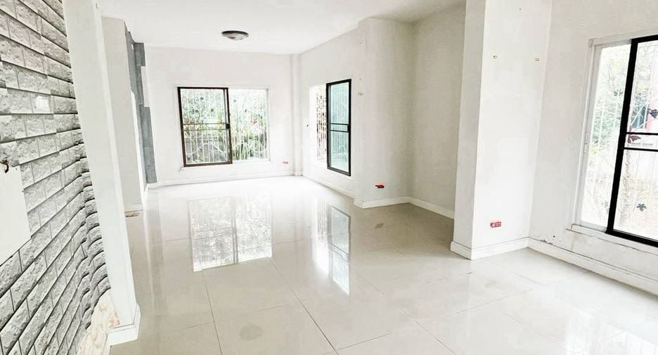 For sale 3 ベッドルーム house in San Sai, Chiang Mai