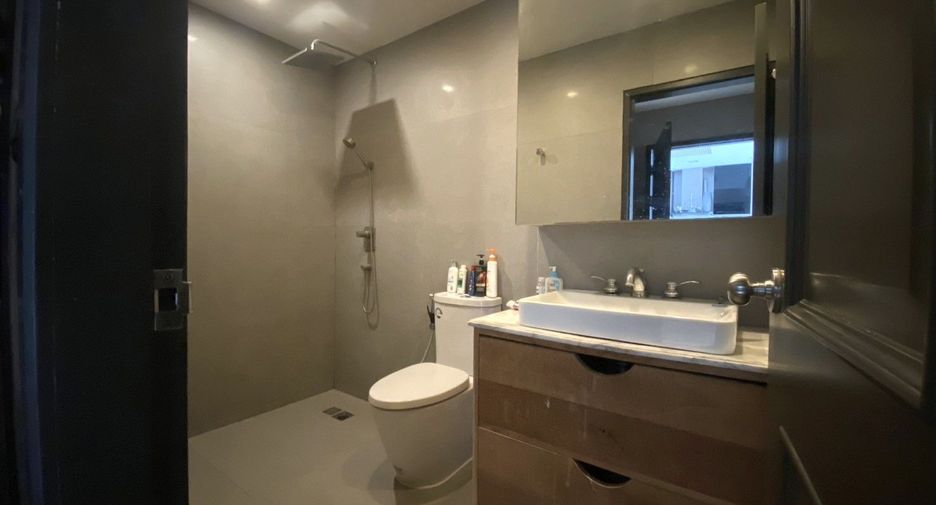 For sale 1 bed condo in Phaya Thai, Bangkok