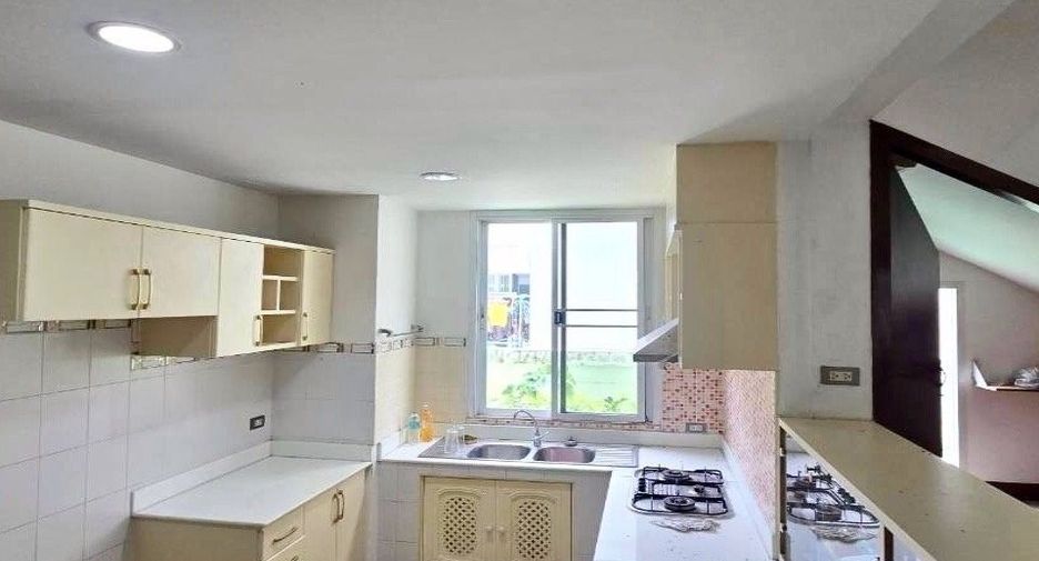 Casa en venta de 3 habitaciones en Mueang Chon Buri, Chonburi