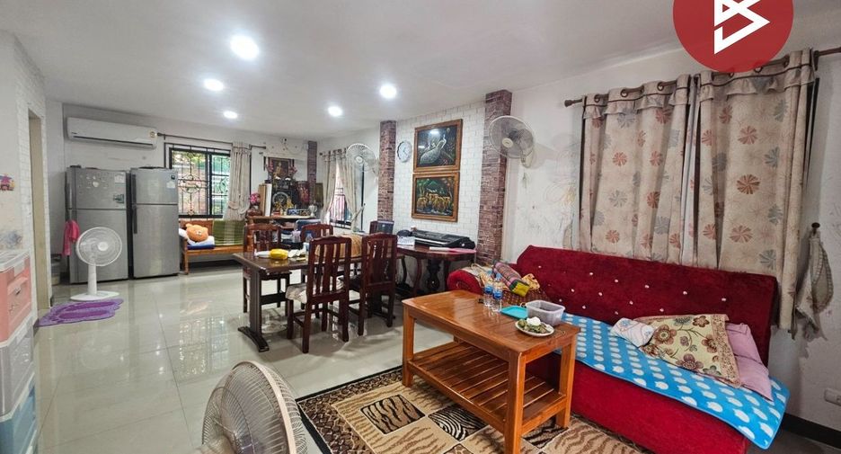 For sale 3 bedrooms house in Mueang Chachoengsao, Chachoengsao