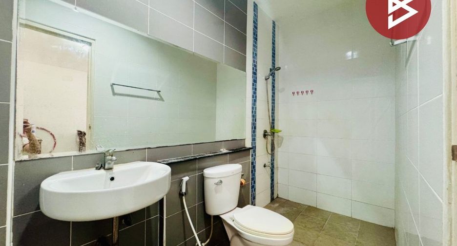 For sale 3 bedrooms townhouse in Phan Thong, Chonburi