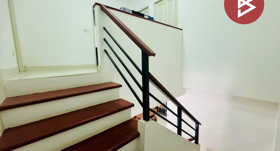 For sale 3 bedrooms townhouse in Phan Thong, Chonburi