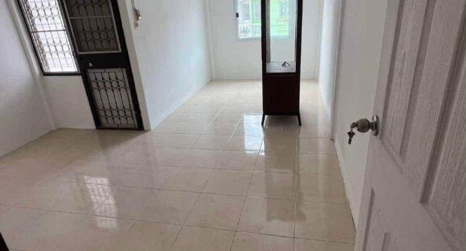 For sale 2 bedrooms townhouse in Don Mueang, Bangkok
