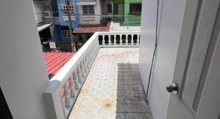 For sale 2 bedrooms townhouse in Don Mueang, Bangkok
