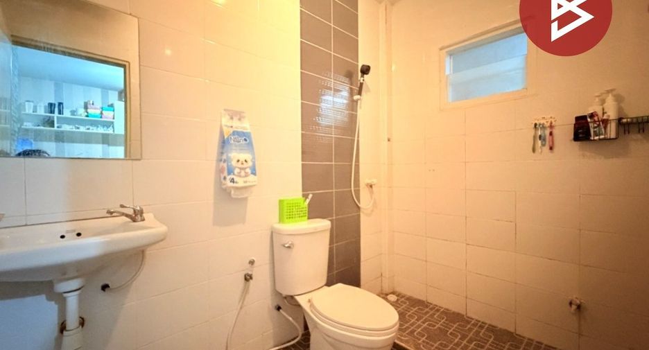 À vendre 2 chambres maison de ville à Phra Pradaeng, Samut Prakan