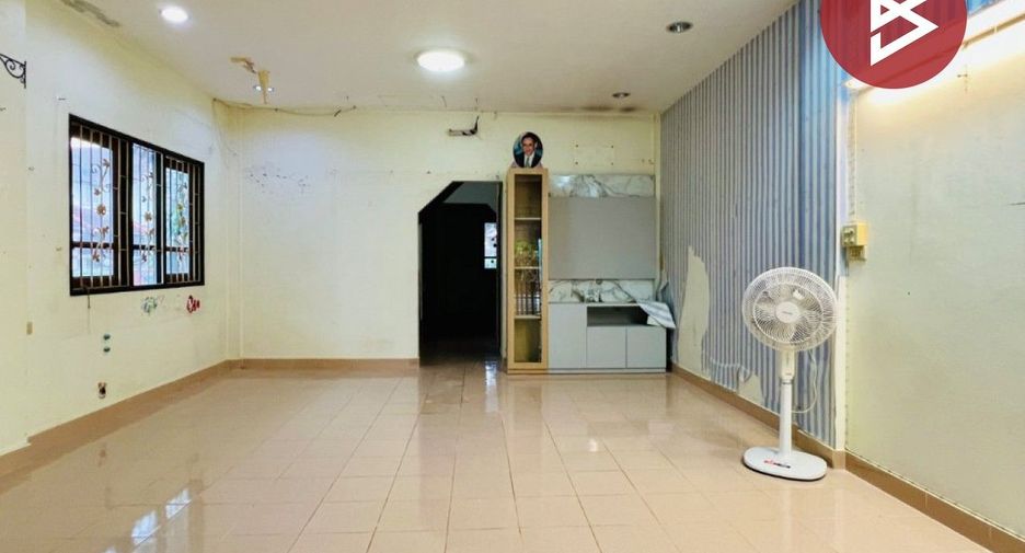 À vendre 3 chambres maison de ville à Mueang Samut Songkhram, Samut Songkhram
