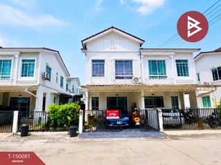 For sale 3 bedrooms townhouse in Phan Thong, Chonburi