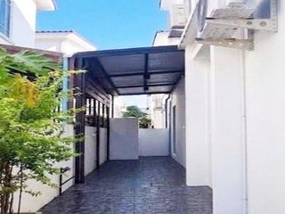 For sale 3 bedrooms townhouse in Phan Thong, Chonburi
