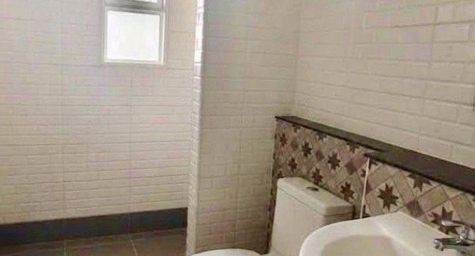 For sale 3 bedrooms townhouse in Phan Thong, Chonburi