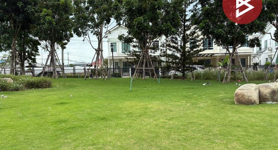For sale 3 bedrooms townhouse in Phan Thong, Chonburi