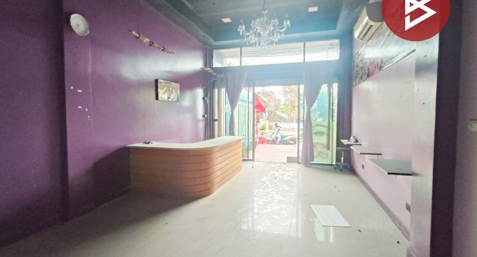 For sale 4 bedrooms retail Space in Si Racha, Chonburi