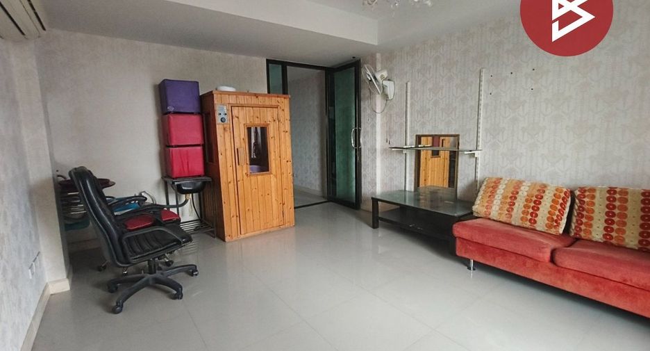 For sale 4 bedrooms retail Space in Si Racha, Chonburi