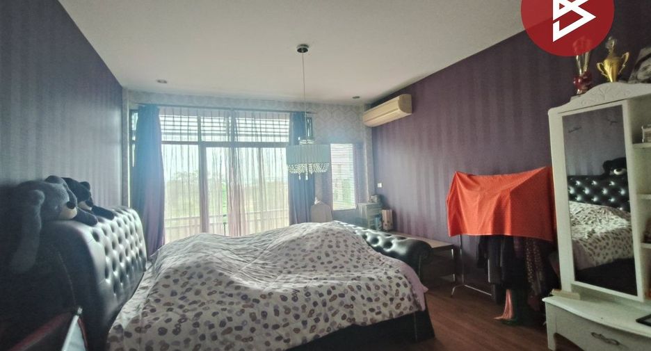 For sale 4 bedrooms retail Space in Si Racha, Chonburi