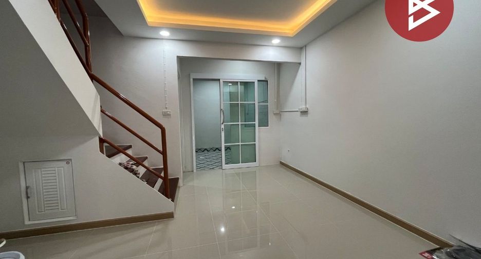 For sale 2 ベッドルーム townhouse in Ban Pho, Chachoengsao