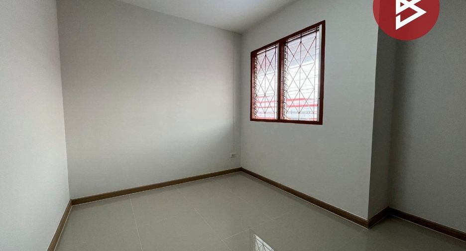 For sale 2 ベッドルーム townhouse in Ban Pho, Chachoengsao