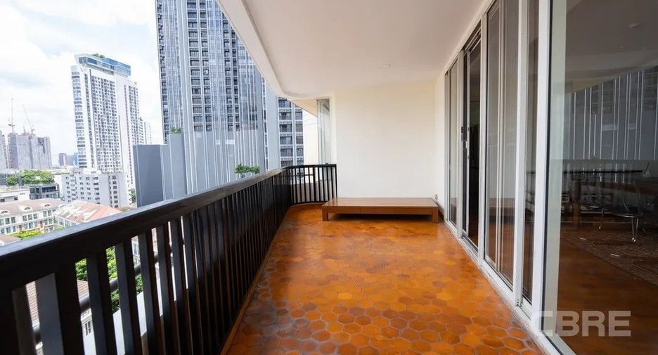 Condo en venta de 4 habitaciones en Watthana, Bangkok