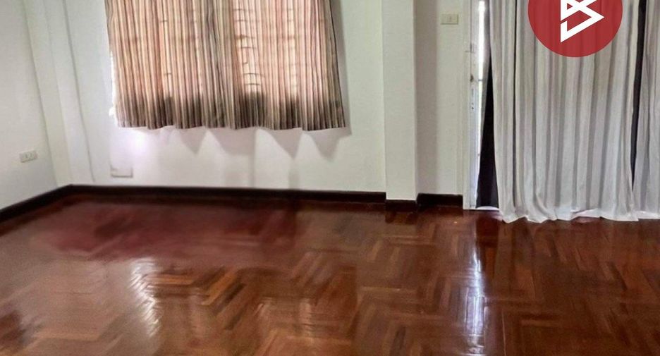 出售 3 卧室 独立屋 在 Phutthamonthon, Nakhon Pathom