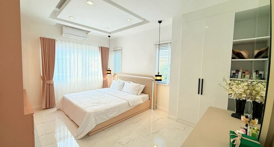 À louer et à vendre 3 chambres maison à Bang Lamung, Chonburi