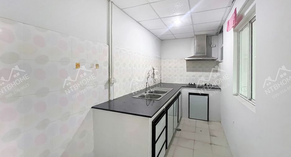 出售 3 卧室 联排别墅 在 Mueang Nonthaburi, Nonthaburi