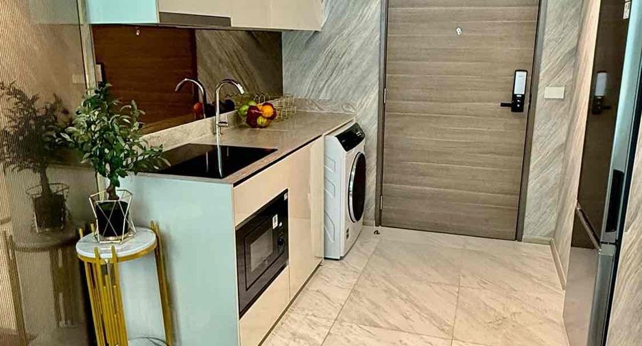 À vendre et à louer 3 chambres condo à Khlong Toei, Bangkok