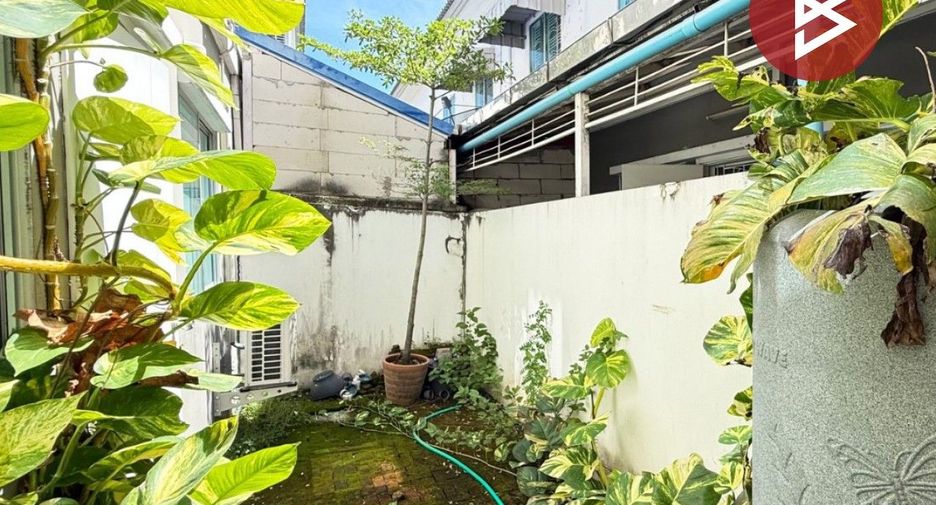 出售 3 卧室 联排别墅 在 Krathum Baen, Samut Sakhon