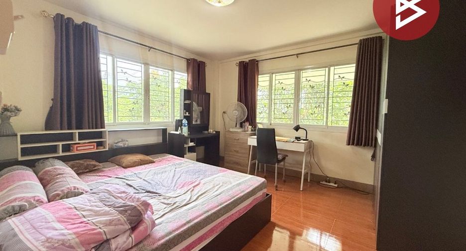 À vendre 4 chambres maison à Kamphaeng Saen, Nakhon Pathom
