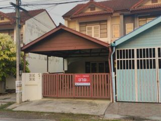 Casa adosada en venta de 3 habitaciones en Mueang Nakhon Pathom, Nakhon Pathom