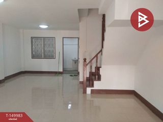 Casa adosada en venta de 3 habitaciones en Mueang Nakhon Pathom, Nakhon Pathom