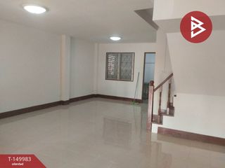 Casa adosada en venta de 3 habitaciones en Mueang Nakhon Pathom, Nakhon Pathom