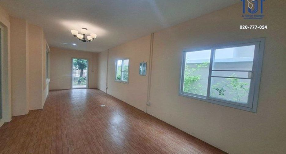 Haus zum Kauf mit 4 Zimmer in Bang Bua Thong, Nonthaburi