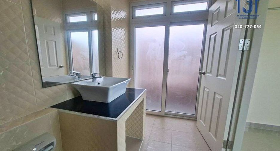 Haus zum Kauf mit 4 Zimmer in Bang Bua Thong, Nonthaburi