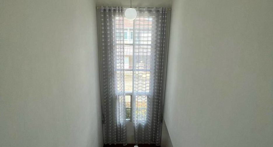 Casa en alquiler de 4 habitaciones en Doi Saket, Chiang Mai