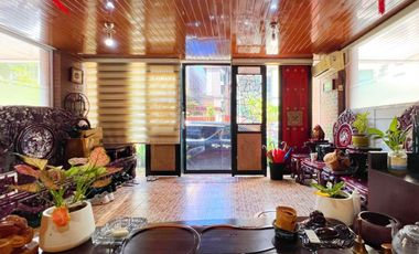 For sale 5 bedrooms townhouse in Yan Nawa, Bangkok