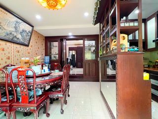 Casa adosada en venta de 5 habitaciones en Yan Nawa, Bangkok