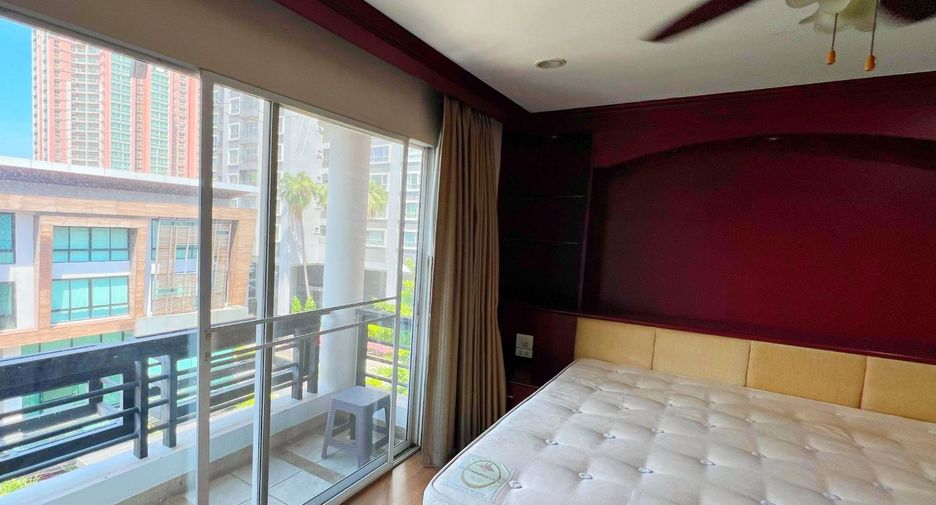 Casa adosada en venta de 5 habitaciones en Yan Nawa, Bangkok