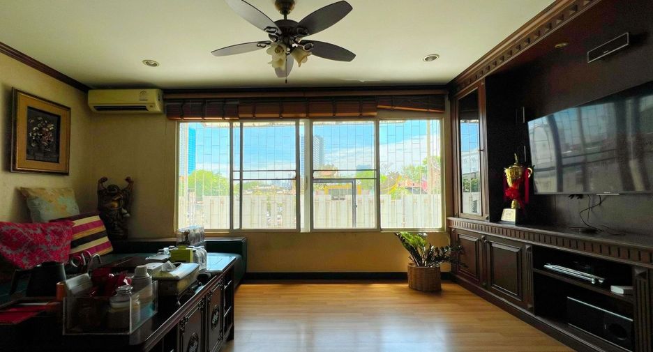 Casa adosada en venta de 5 habitaciones en Yan Nawa, Bangkok