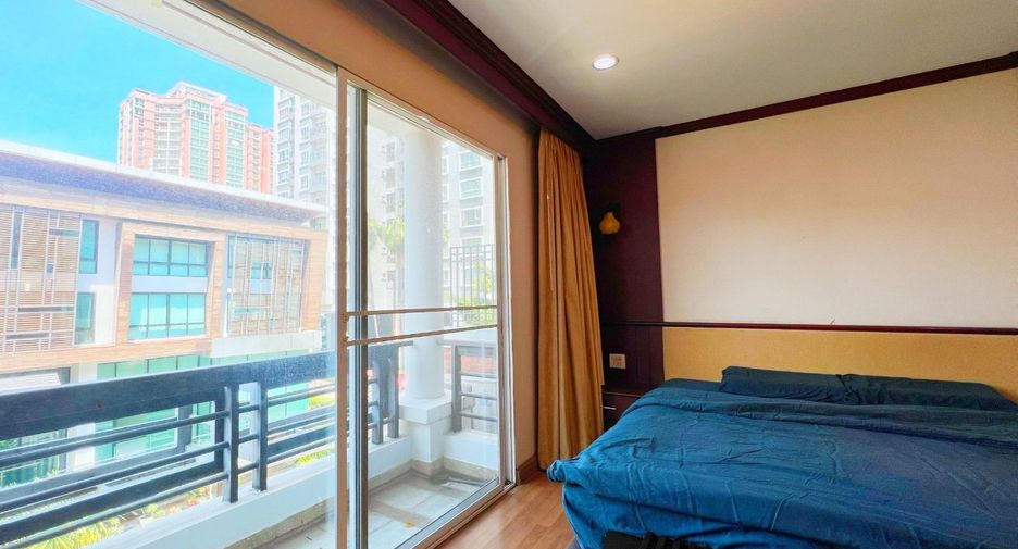Casa adosada en venta de 5 habitaciones en Yan Nawa, Bangkok