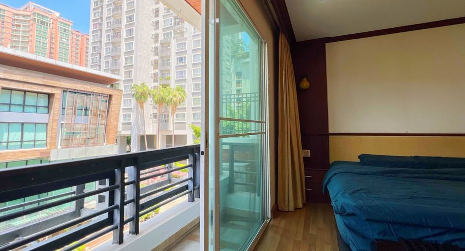 Casa adosada en venta de 5 habitaciones en Yan Nawa, Bangkok