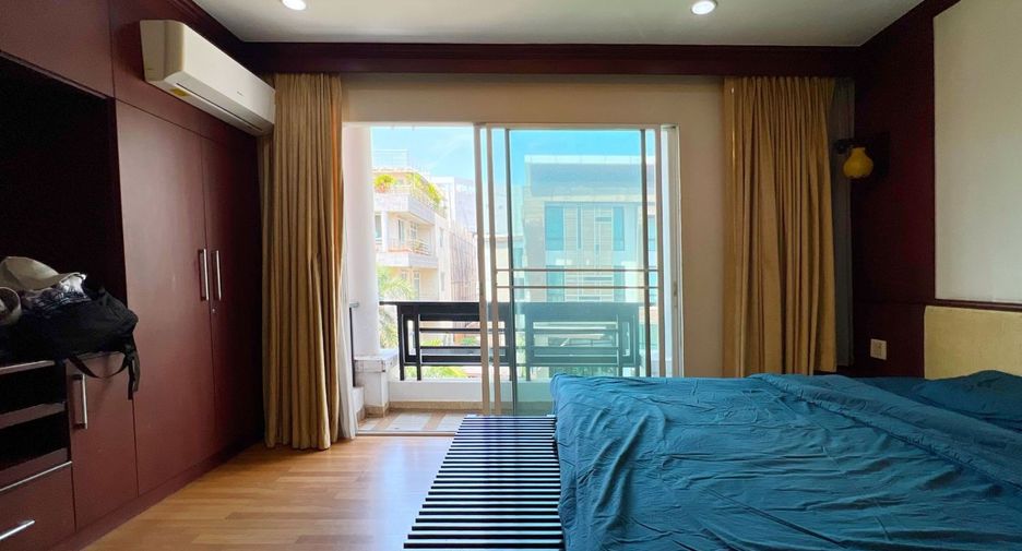 Casa adosada en venta de 5 habitaciones en Yan Nawa, Bangkok