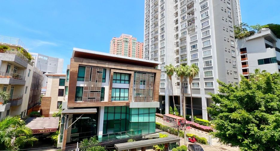 Casa adosada en venta de 5 habitaciones en Yan Nawa, Bangkok