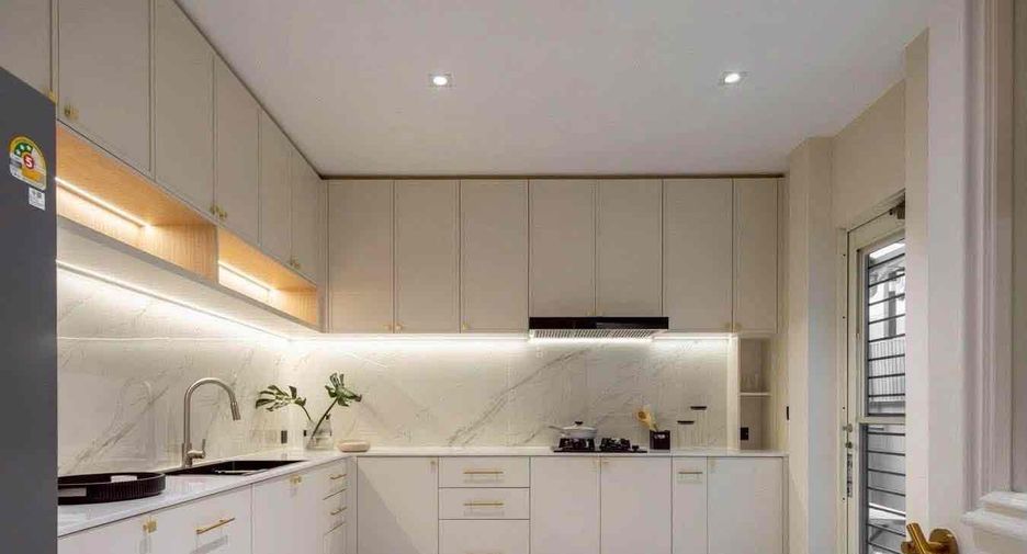 Haus zum Kauf und zur Miete mit 5 Zimmer in Bang Na, Bangkok