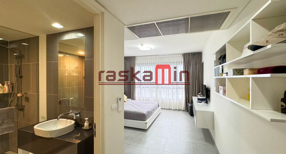 For rent 2 bedrooms condo in Bang Lamung, Chonburi