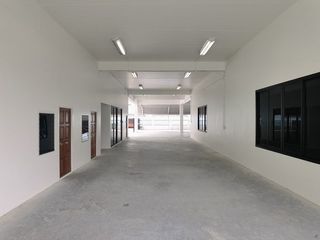 出租 4 卧室 仓库 在 Mueang Samut Prakan, Samut Prakan