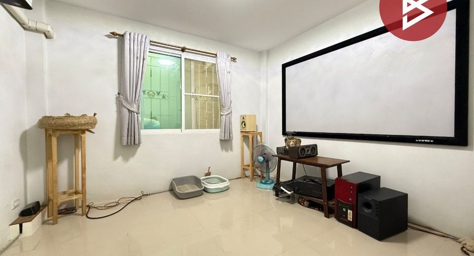 出售 4 卧室 联排别墅 在 Mueang Samut Sakhon, Samut Sakhon