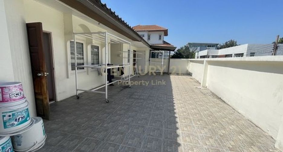 For rent 4 ベッドルーム house in Phaya Thai, Bangkok