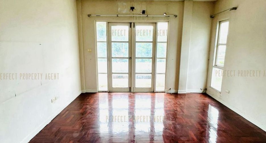 For sale 3 bedrooms house in Bang Bua Thong, Nonthaburi