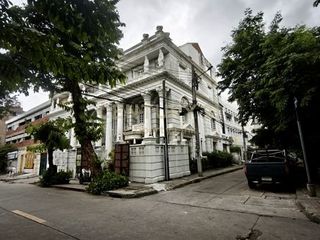 Reihenhaus zum Kauf mit 4 Zimmer in Din Daeng, Bangkok