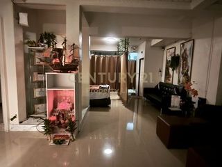Reihenhaus zum Kauf mit 4 Zimmer in Din Daeng, Bangkok