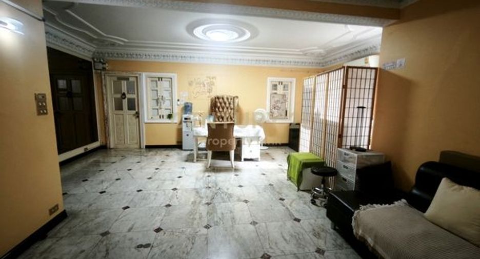 Reihenhaus zum Kauf mit 4 Zimmer in Din Daeng, Bangkok