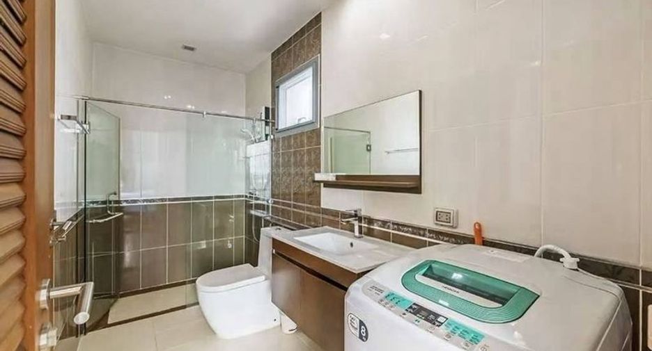 À louer 2 chambres condo 